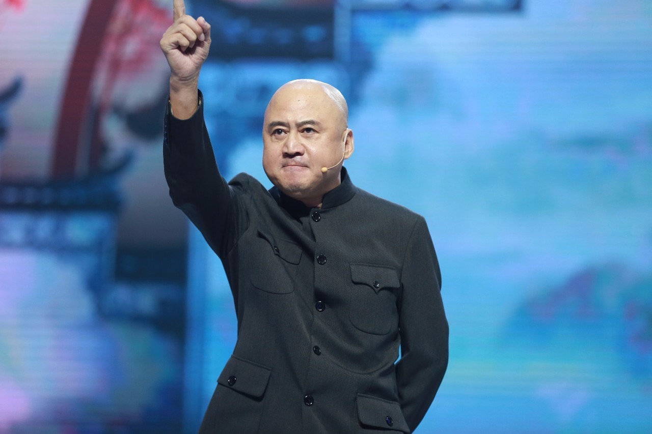 和郭德刚同年龄的方清平,为什么要降低身段参见这么多的商演?