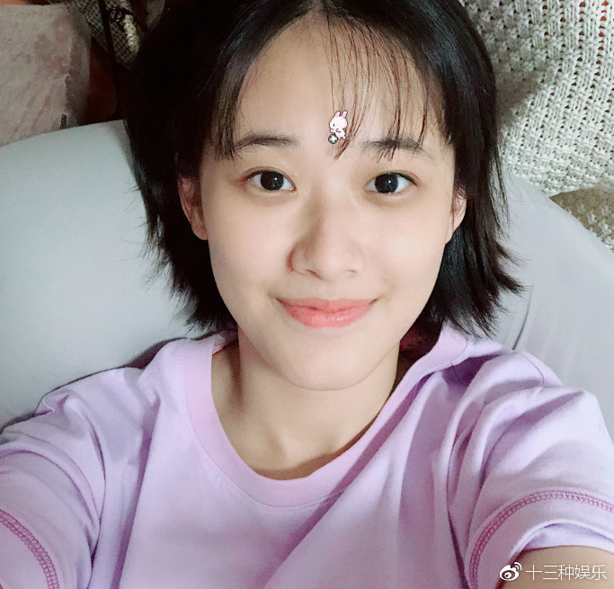 来的,事实证明大家的猜测是对的,刘毅宁的真实身份是一位游戏视频博主