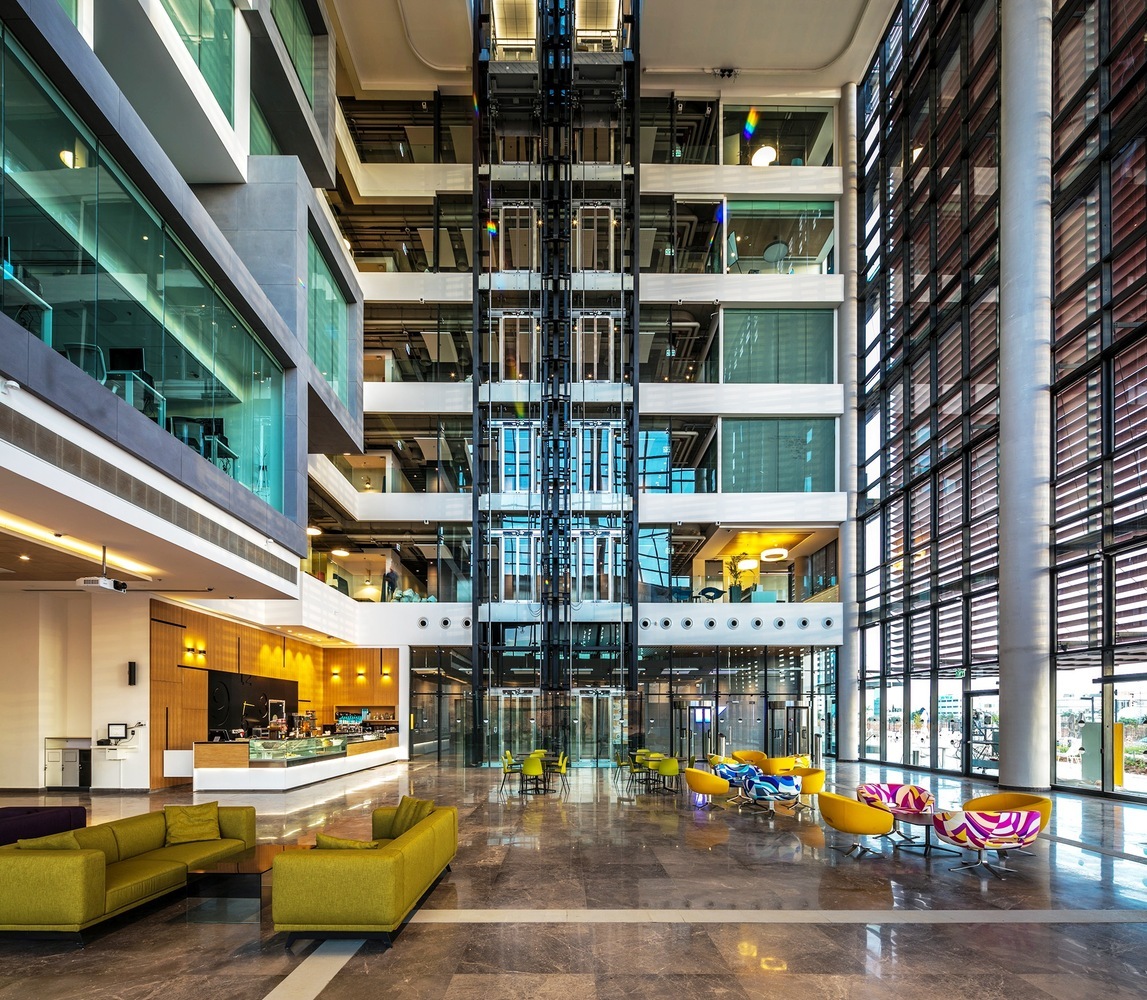SAP 总部大楼丨Yashar Architects|SAP|玻璃盒|遮阳板_新浪新闻
