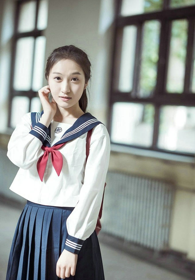 清纯气质校园的素颜美女学生写真
