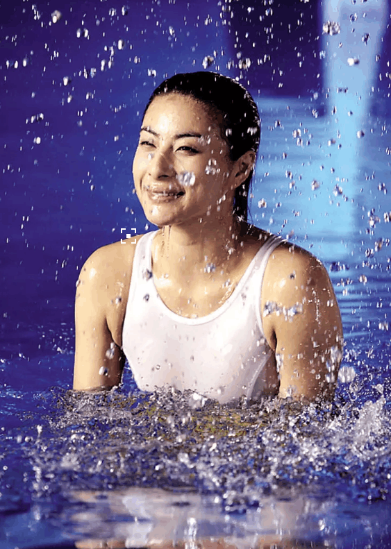 中国体坛有忘年恋,例如聂卫平和比他小23岁的妻子兰莉娅,也有师徒恋