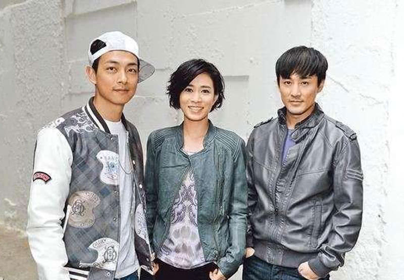 出道19年零绯闻,22岁遇到了爱情,如今丑老婆给他生了漂亮女儿