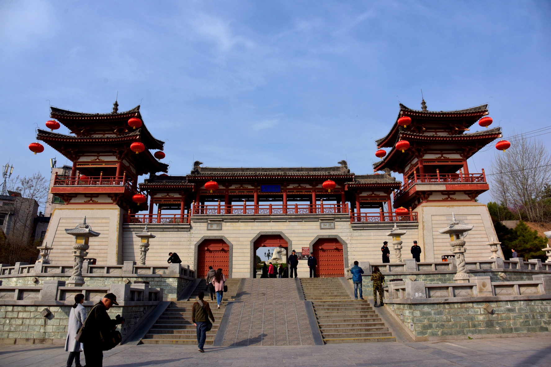 青龙寺里樱花季