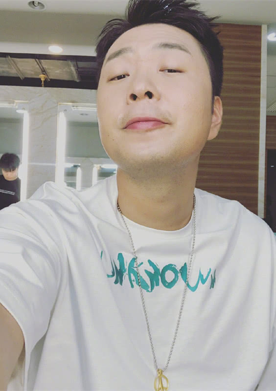 杜海涛作为快本的主持人,也是给大家带来了很多的欢乐,而在他的微博中