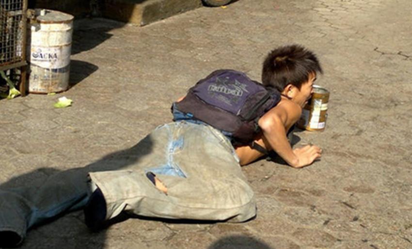 如今的大街小巷,基本上都能看到乞丐和流浪汉的身影,他们衣衫褴褛,趴