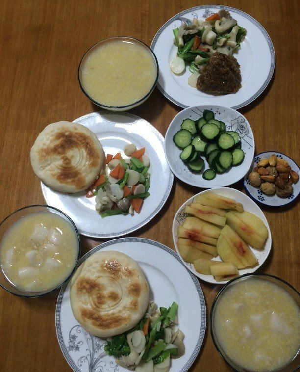 全职妈妈,给老公和孩子们做的早餐,这样的早餐既清谈又营养