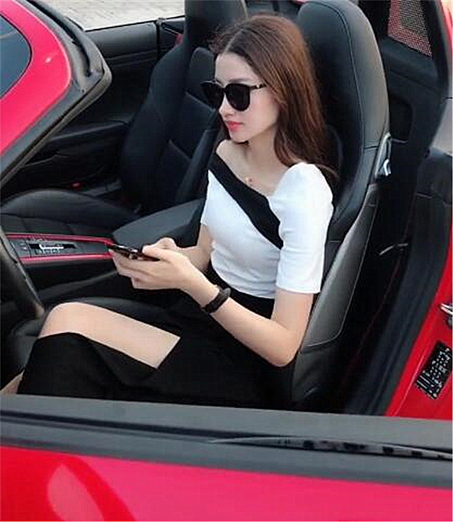 面对这样一位保时捷女车主,不禁令网友直呼:要是我在现场的话,直接