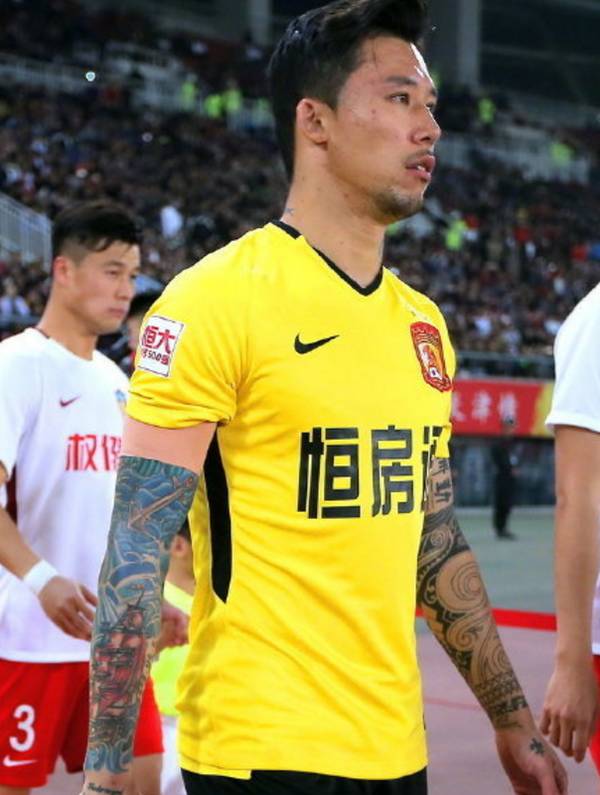 说说而已?中超纹身禁令并不存在,张琳芃露大花臂登场