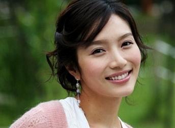 怀15周的孩子被老公踢掉,今活得依旧潇洒|李敏英|奉子成婚|前夫_新浪