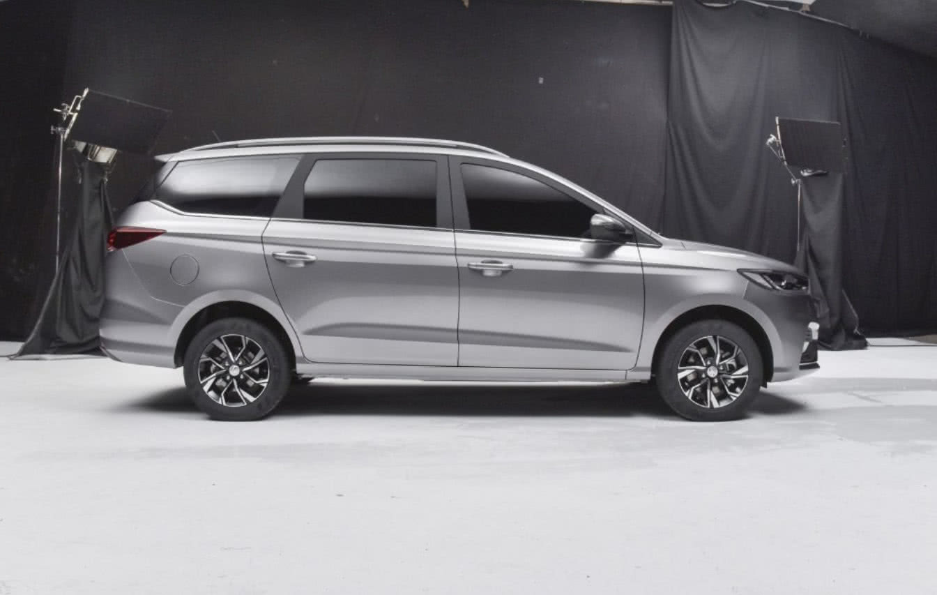 宝骏360真身问世,高颜值六座mpv新兵来了