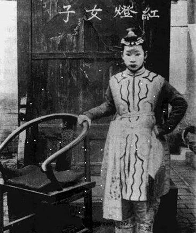 都知道有义和团,但谁知道还有红灯照?都自称:法力无边刀枪不入