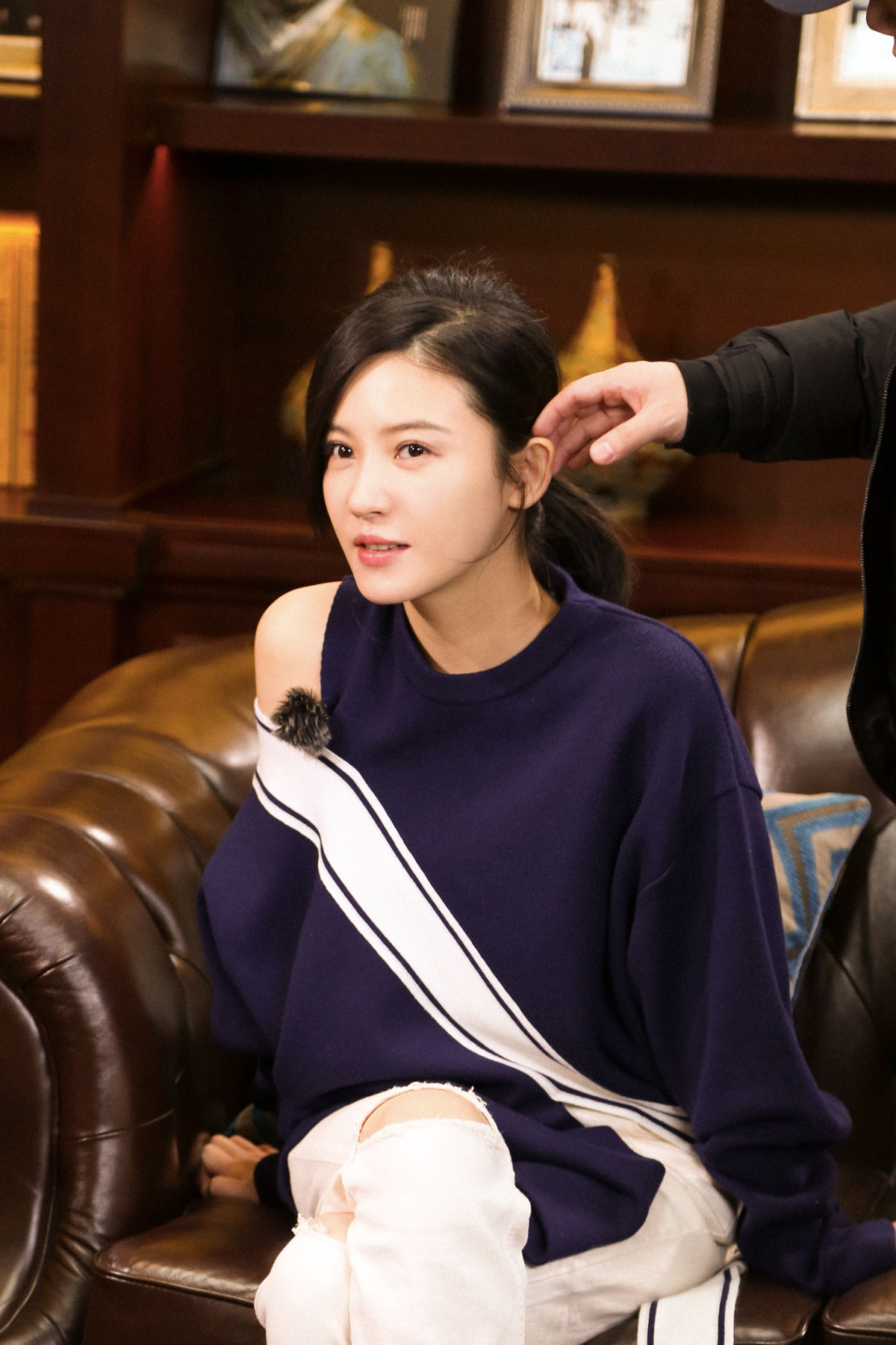 杨子姗自曝被逼机场街拍这个女演员有点特别