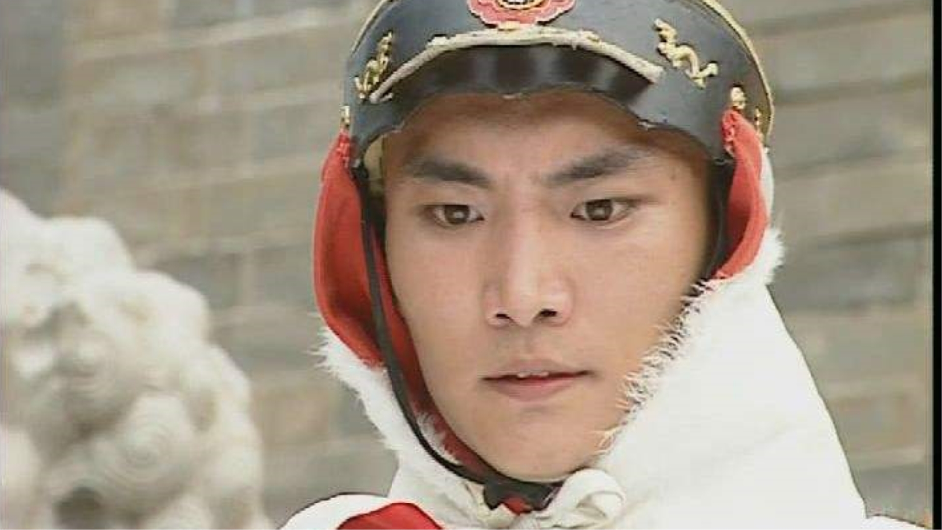 他是努尔哈赤的儿子,10天残害80万百姓,36岁得怪病全身溃