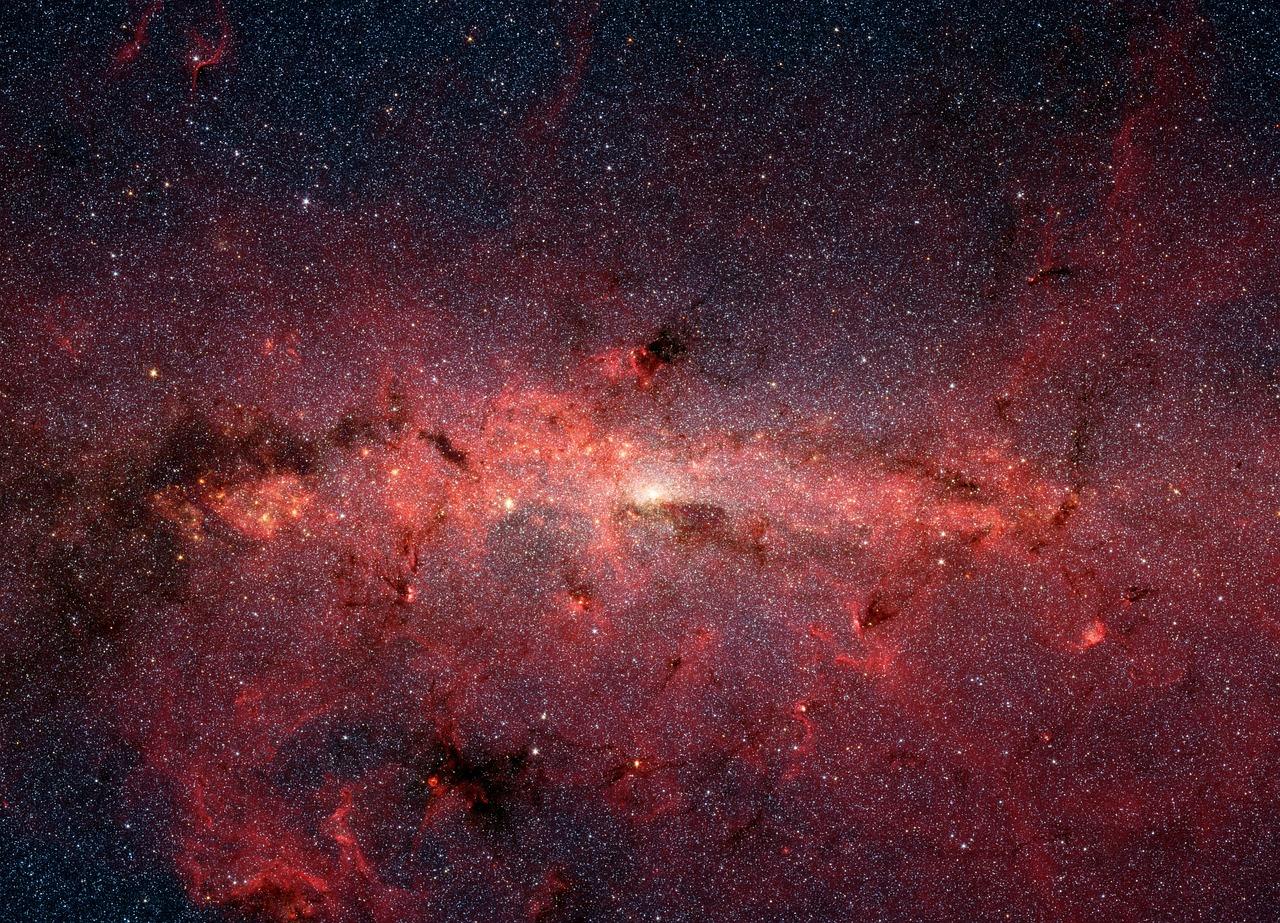 天文望远镜拍摄到370光年外新生行星,比木星还要大