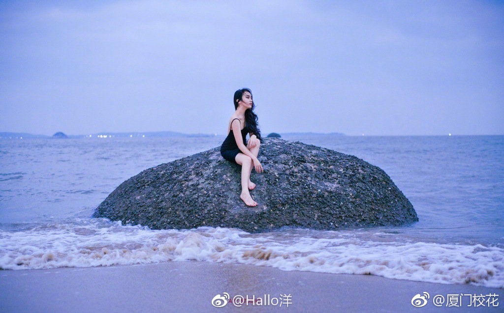 她叫林博洋,毕业于厦门六中,身高167cm,爱好健身,睡觉