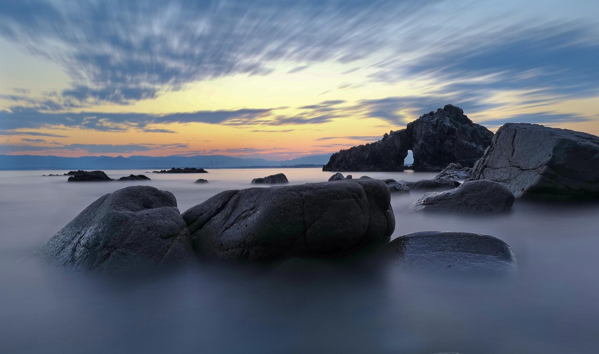 打开华为p20 pro,打开拍照,打开更多,打开流光快门