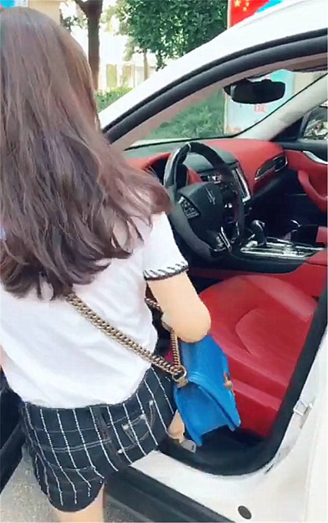 90后妙龄女子开98万玛莎拉蒂,看到车主容貌时,很不得去要号码!