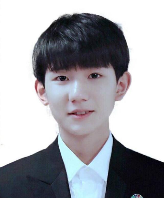 明星的证件照你见过吗鹿晗的堪称极品