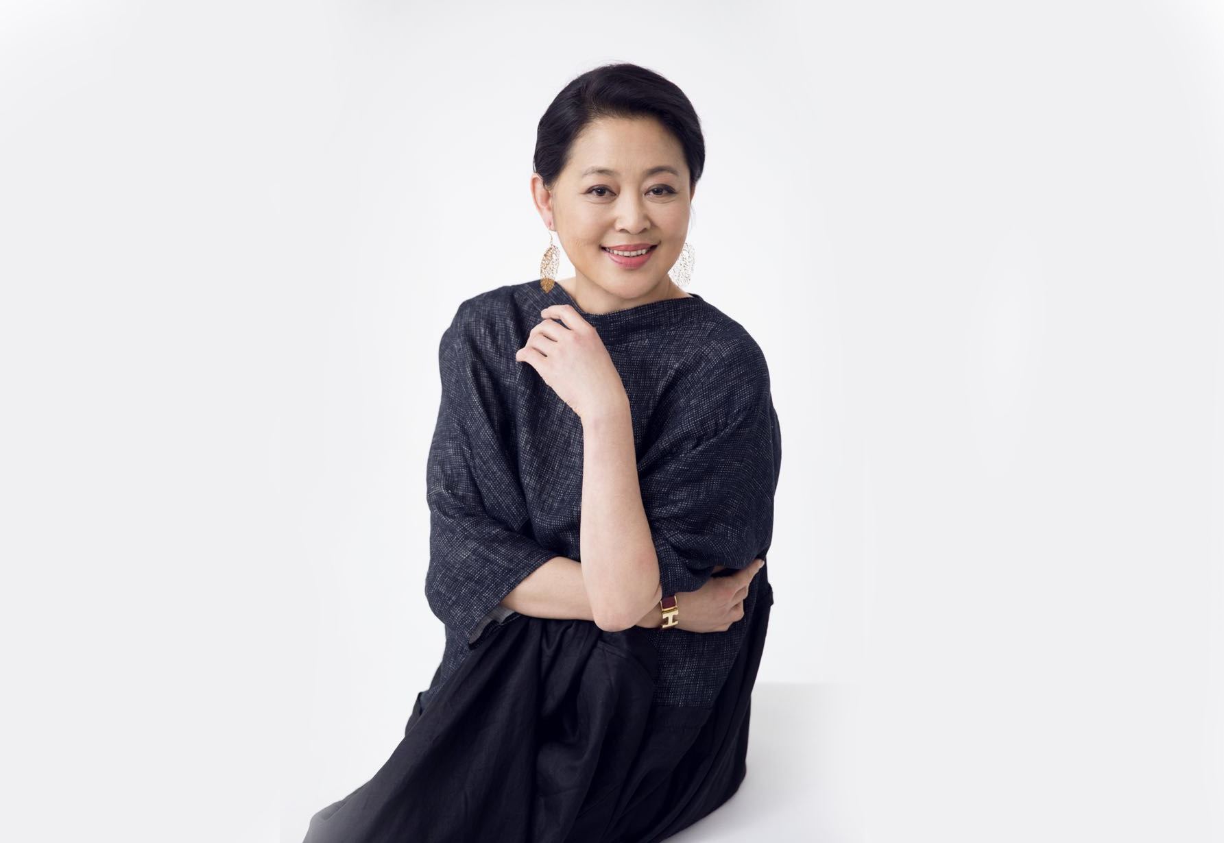 倪萍家44岁保姆怀孕,水果海参随便吃,还请专人照顾,网友:羡慕