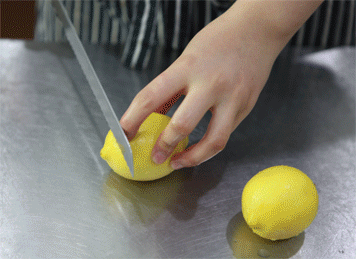 只要路过饮品店,总是会去点一杯柠檬水,单是看到就能感受到酸爽了