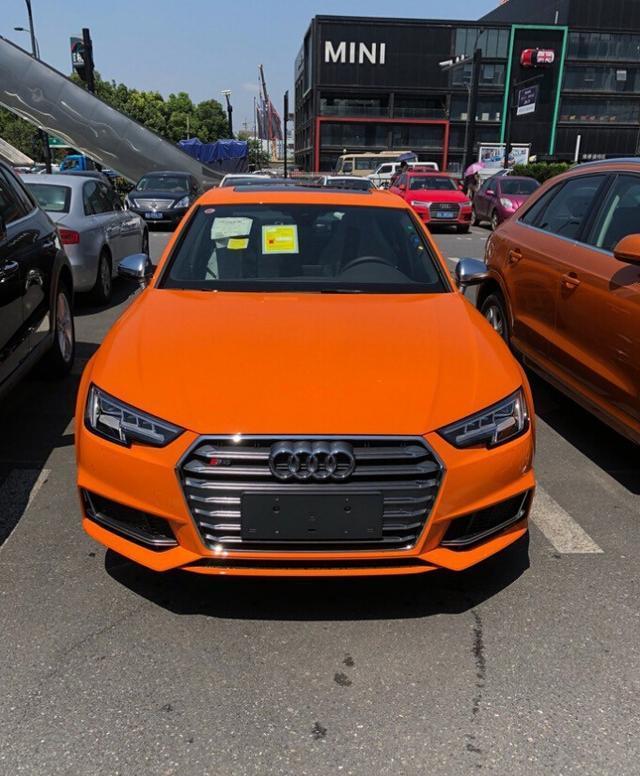 全国首台奥迪s4日光橙色到店实拍帅得一塌糊涂