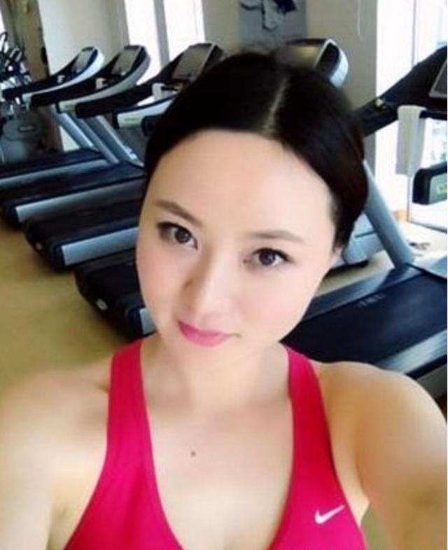 本山传媒总裁美女,神秘消失五年,回归后赵本山仍让她当高管