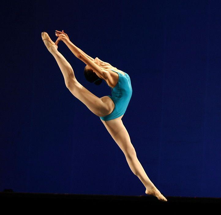 杨洋太强了, 十年后再跳舞居然可以跳成这样!