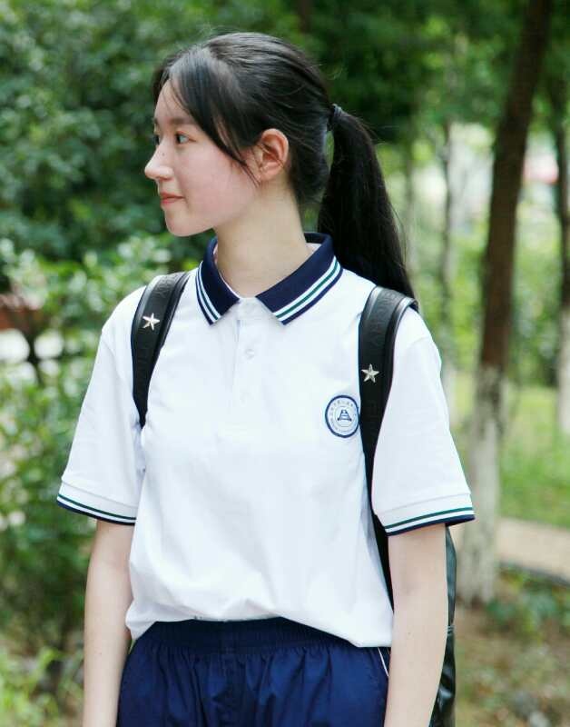 长得有点像王俊凯的女生身高168cm来自浙江温州高三