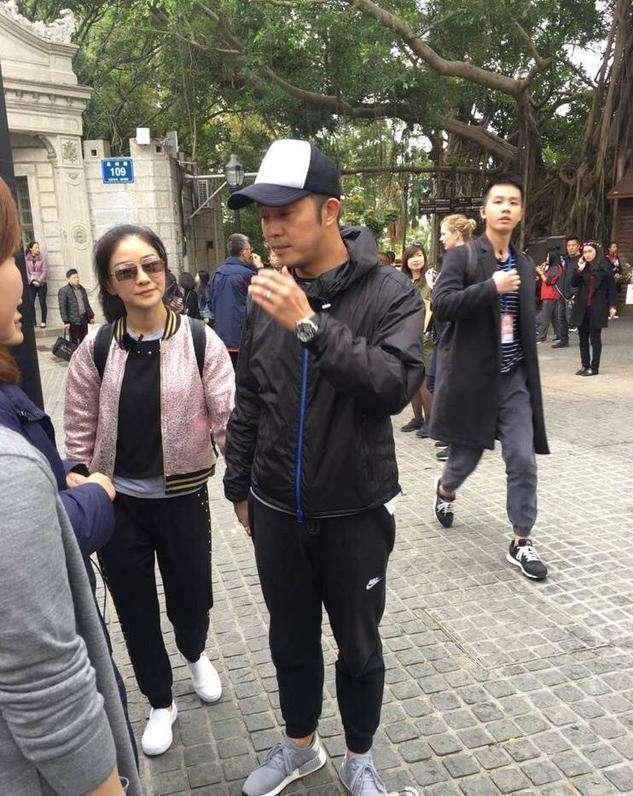 偶遇大碗明星, 大家的注意力都在第6张, 和电视上长得一模一样