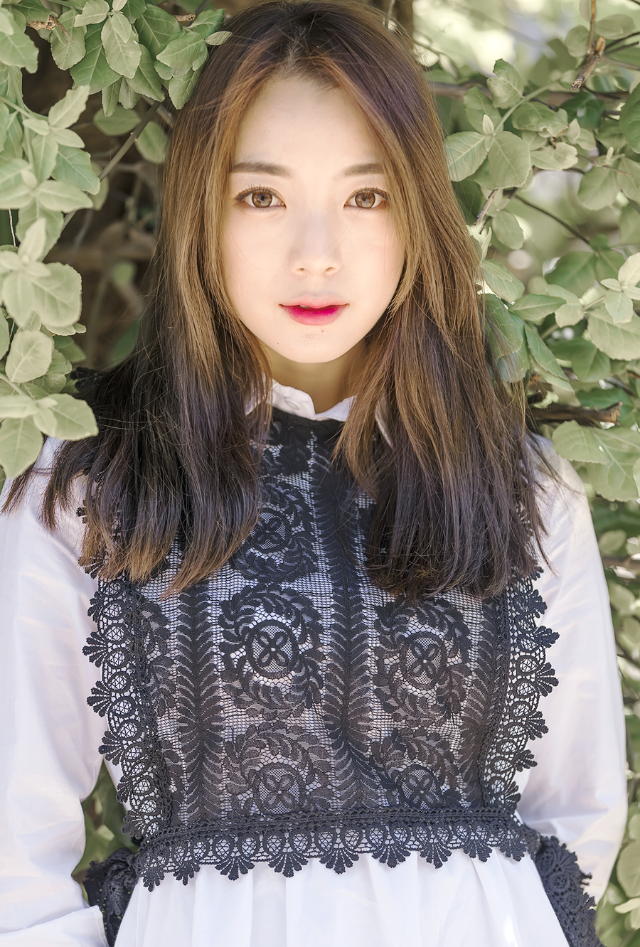 周末阳光下一个清秀靓丽的素颜姑娘!|姑娘|长发|美女_新浪新闻