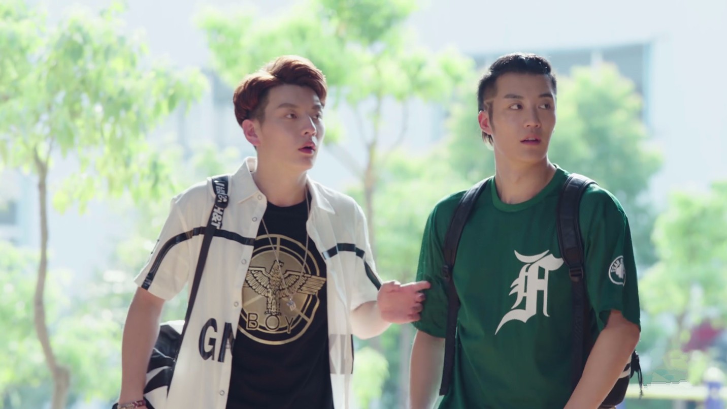 酸!《热血狂篮》杨业明进华阳成佟梦实新搭档 王燕阳吃醋!