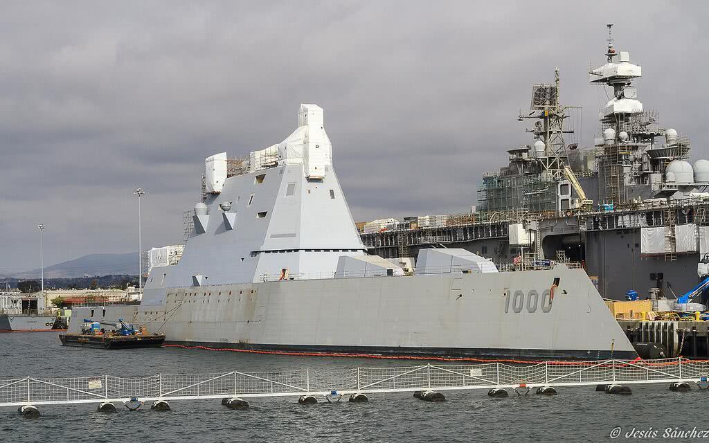 地主家也没余粮, 美最强战舰因缺钱惨遭毁容, 曾科幻赛过星际战舰