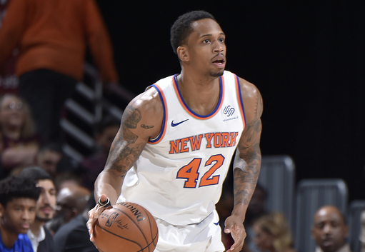 数据方面:骑士詹姆斯10分,奥斯曼18分7板,霍兰21分,日日奇20分;尼克斯