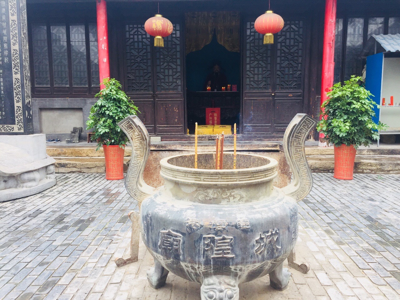 上午,佛学网拜访连云港普照寺