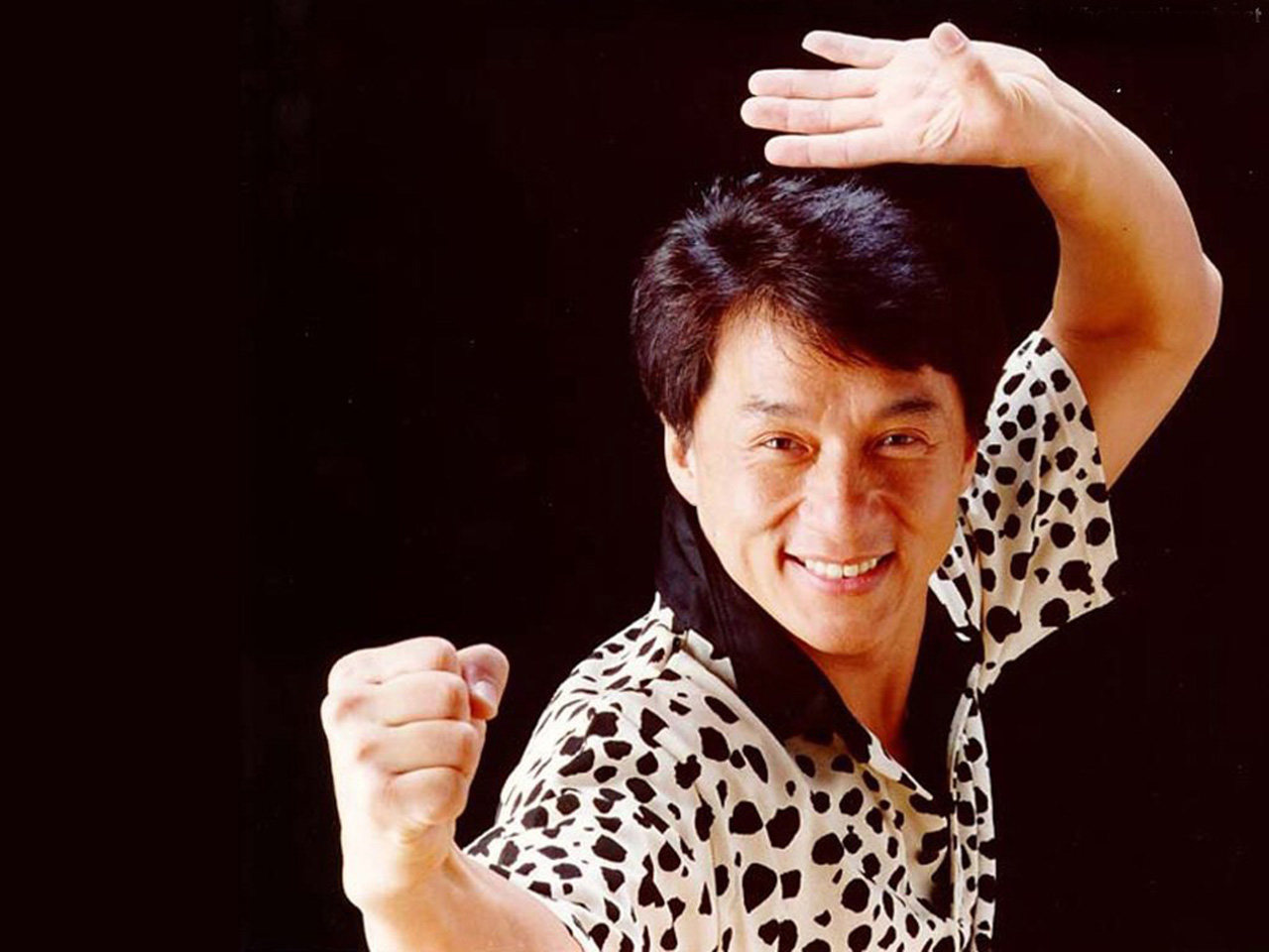 他曾是戴笠的手下,被开除后逃到了香港,儿子是大明星