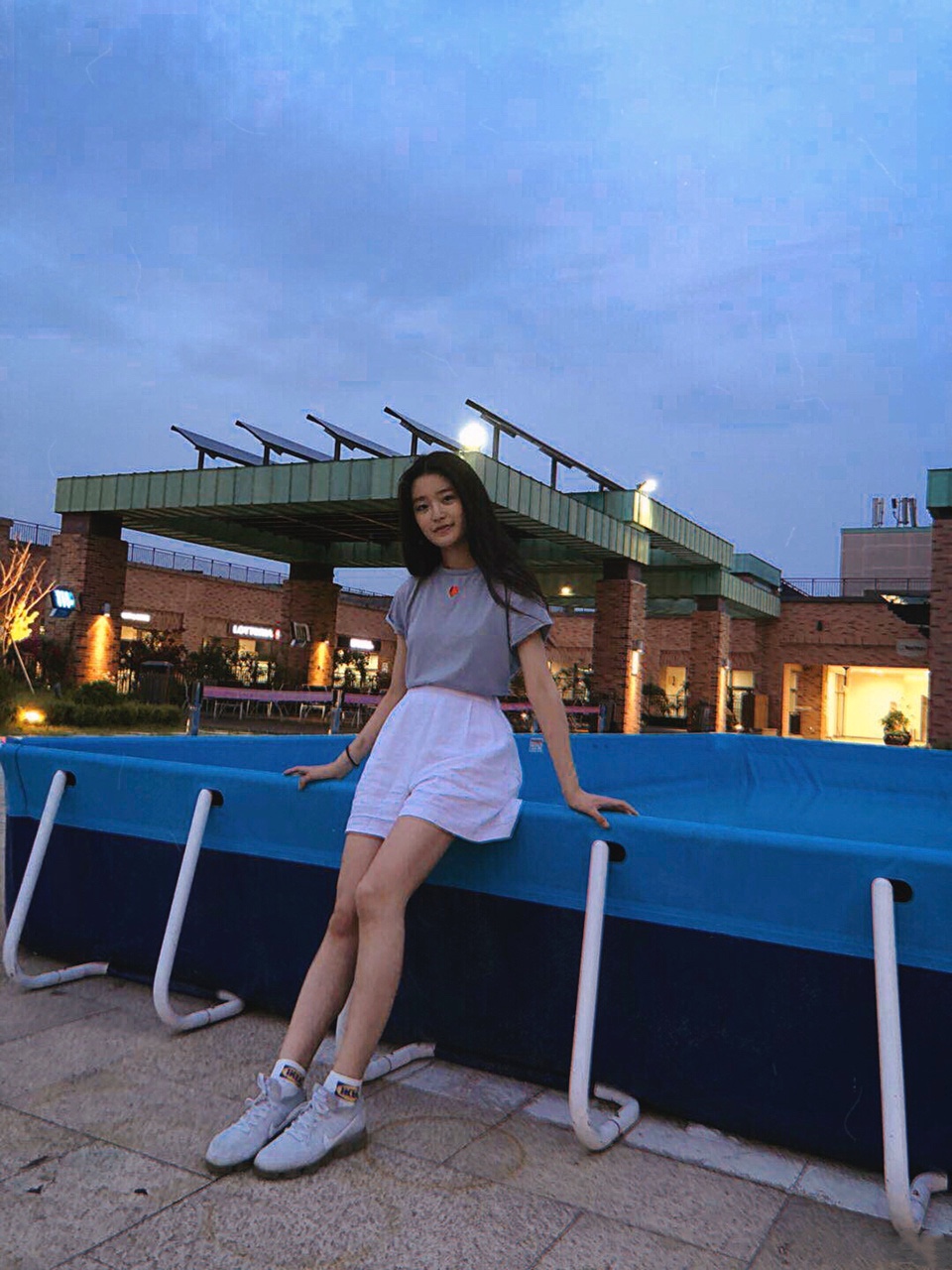 小童星柴蔚中考结束 释放天性化身欢脱少女