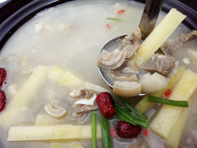 炖羊肉汤最怕的是膻味大牢记多加这1步羊汤好喝没有膳味