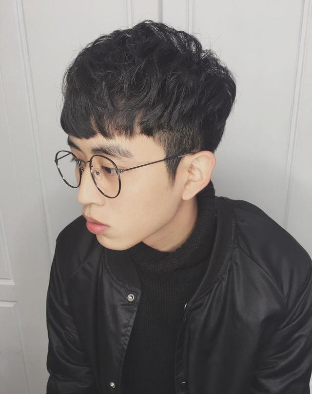 简单俐落感凯撒式短发让你帅气满分瞬间让你迷倒女孩们