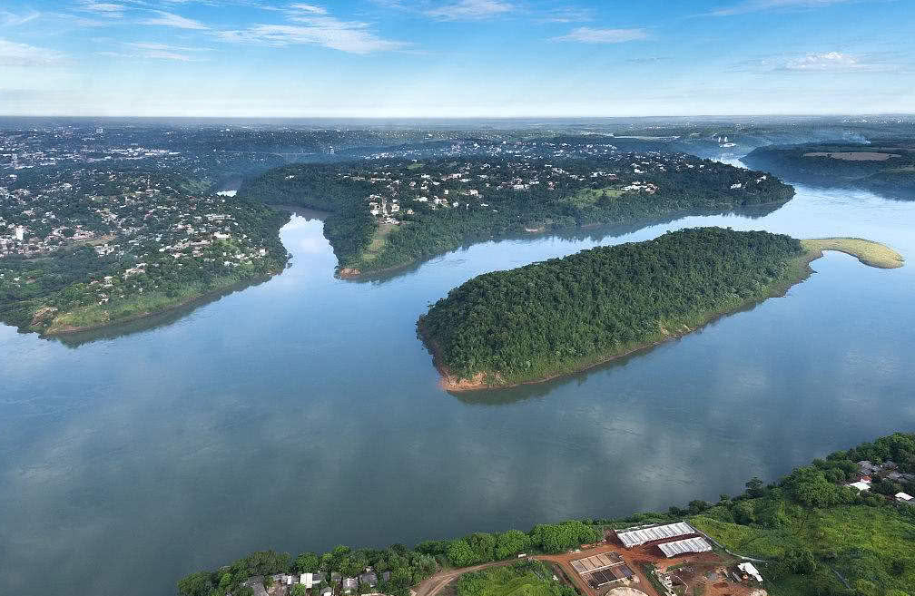 瓜伊拉瀑布和巴拉圭河也是不错的旅游地方