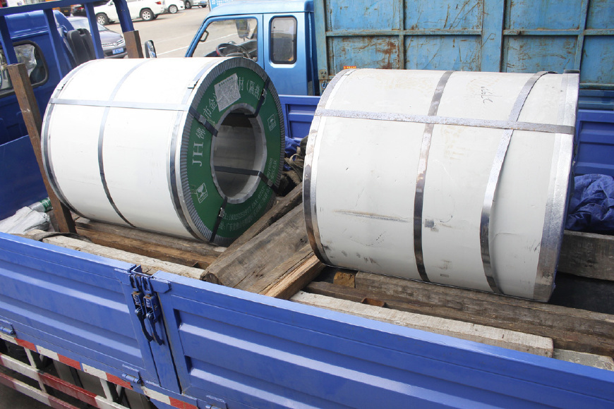 卡车司机用轻卡拉了三个月钢卷,听听他如何评价这台车