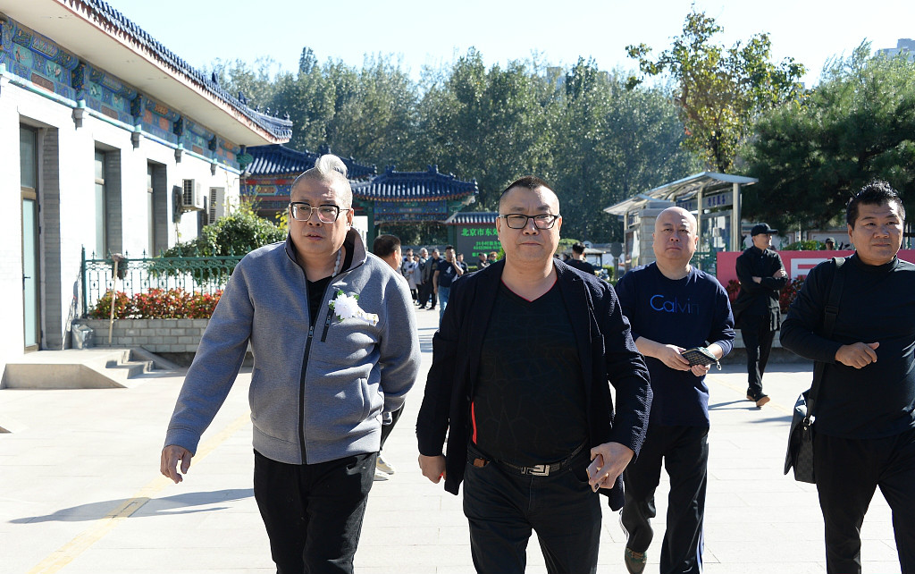 摇滚歌手臧天朔的告别仪式 参加追悼会的有很多乐队和一众明星