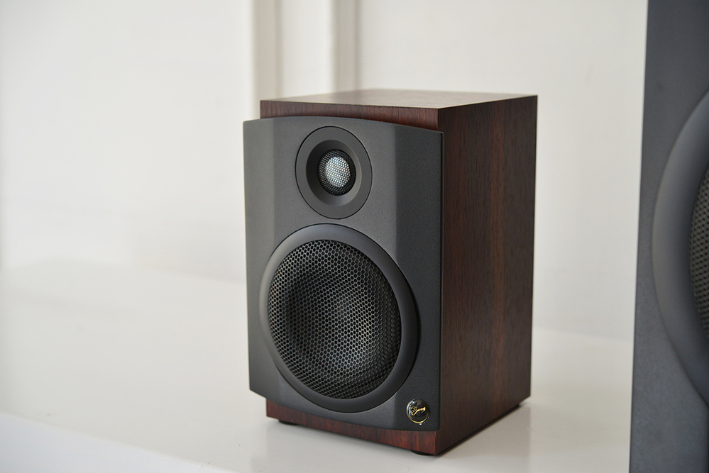 澎湃低频体验 惠威m-80w有源2.1音响图赏