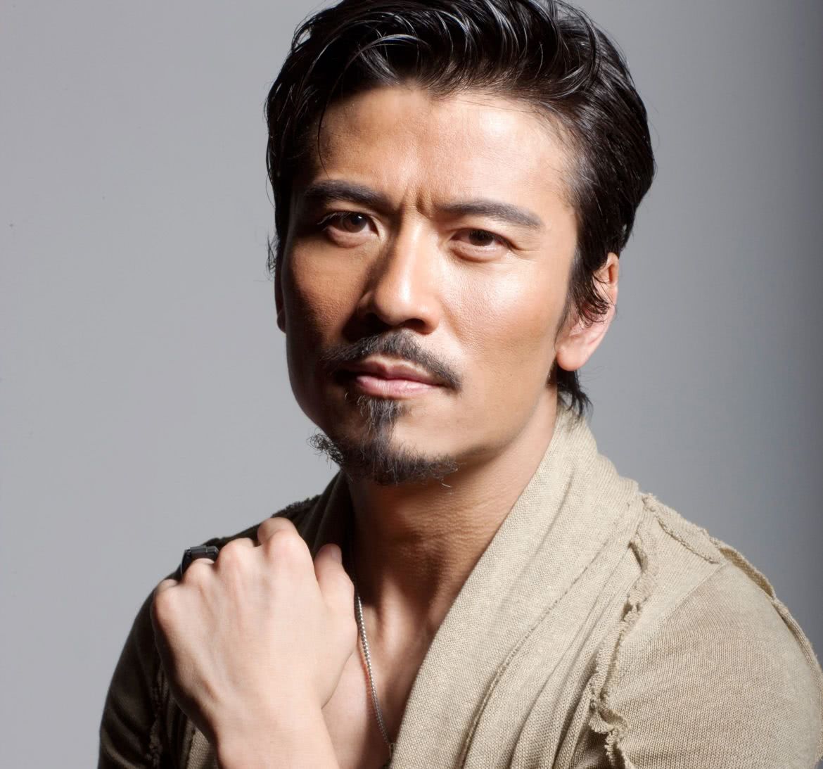 香港tvb当红演员唐文龙星路不畅,自称内地娱乐圈不好混