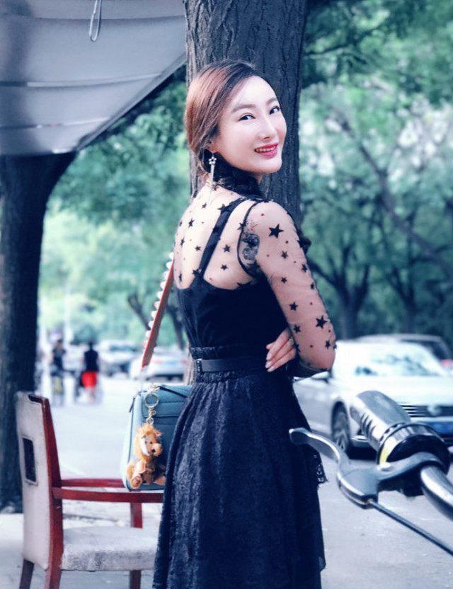 她演风月电影走红,身材性感秒杀柳岩!