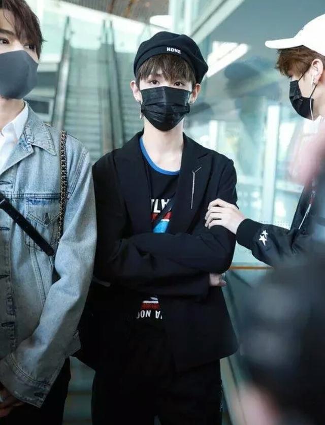 《偶像练习生》九人团接Dior推广,蔡徐坤兰蔻