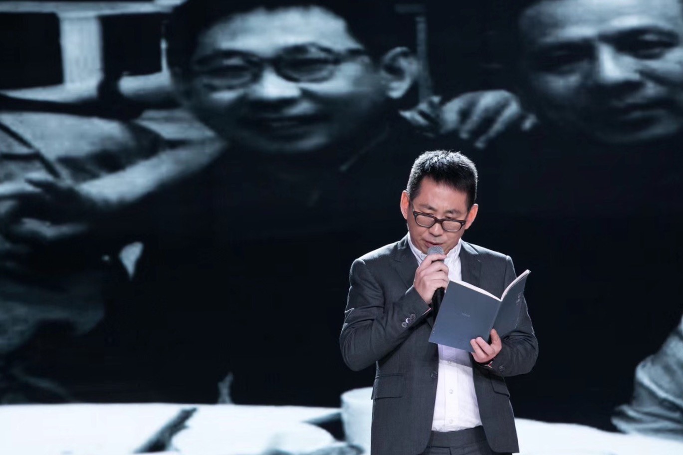 "中国好嗓子"电影《厉害了我的国》解说周扬:做一个声音的舞者