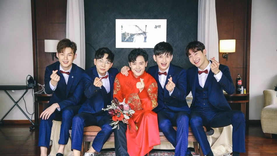 跟付辛博和颖儿的伴郎伴娘团一比,袁弘"最帅伴郎团"被秒成渣