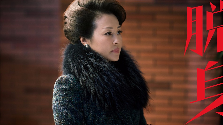 "头巾少女"林云裳(曹艳艳 饰)和两个女儿之间宛如姐妹般的相处模式