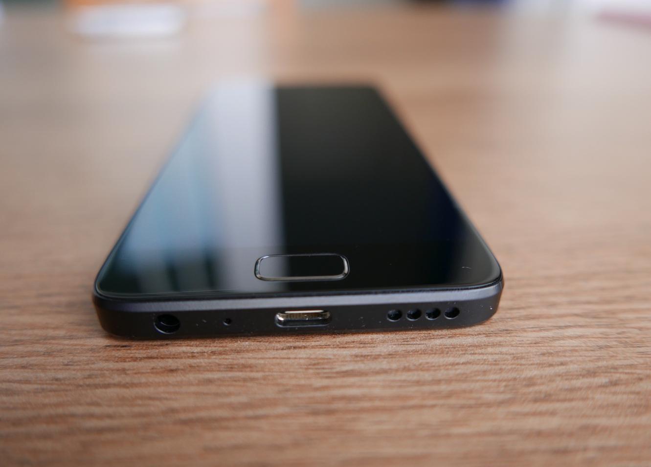 edge,仅仅两三年时间,这个品牌留给了我们很深的印象,尽管zuk z3的