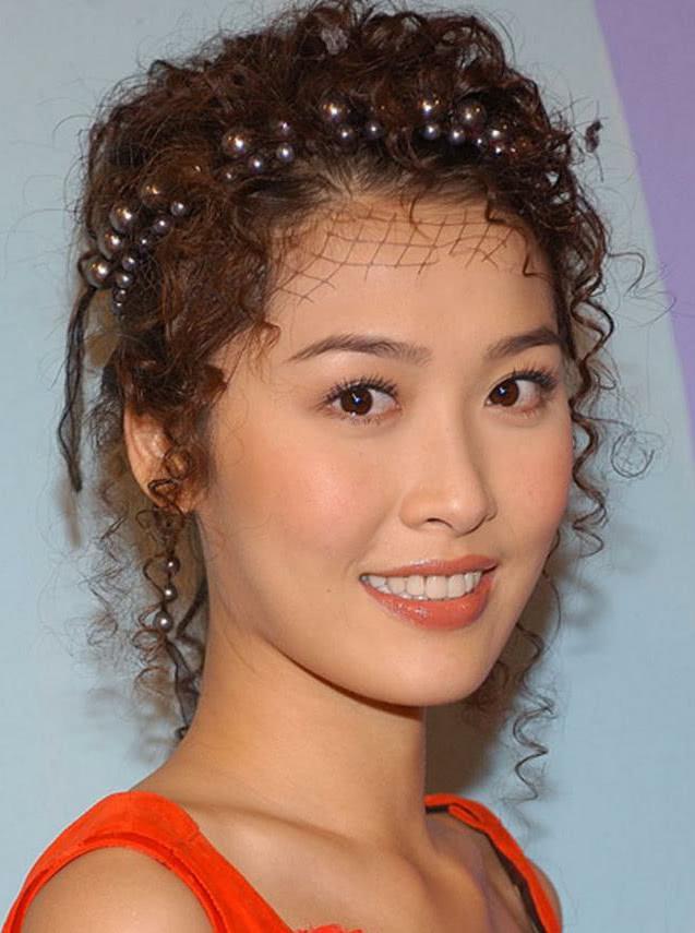 和丈夫相守21年到头来和平分手成为路人后还和他一起拍戏